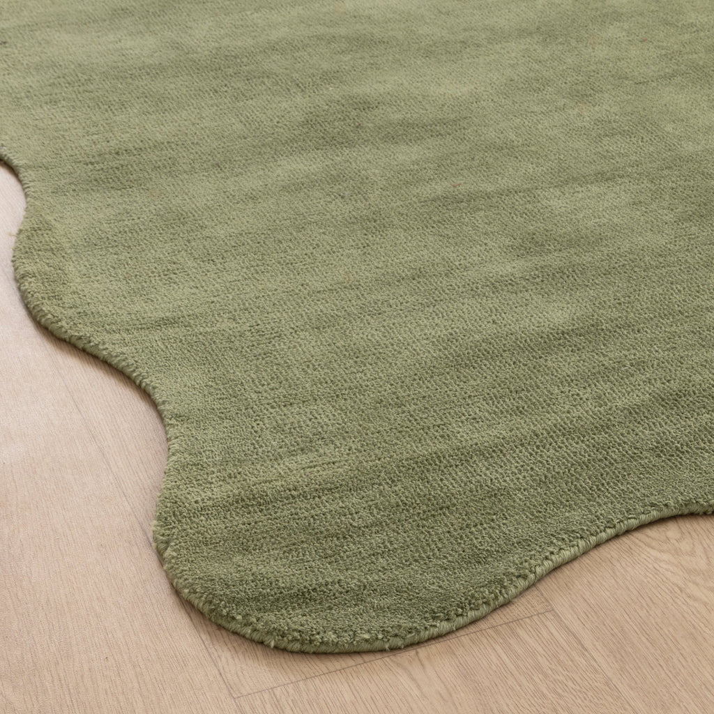 Ollie Scalloped Irregular Rug Green