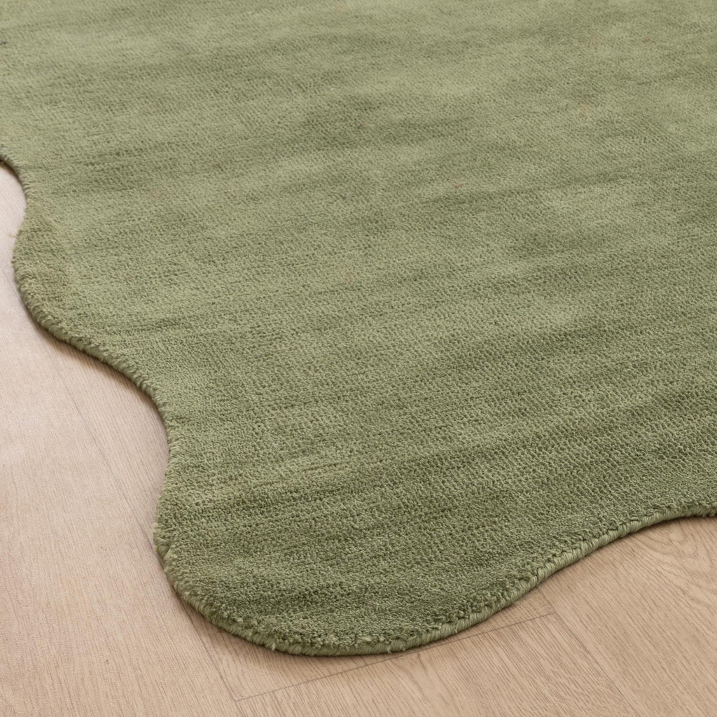 Ollie Scalloped Irregular Runner Green