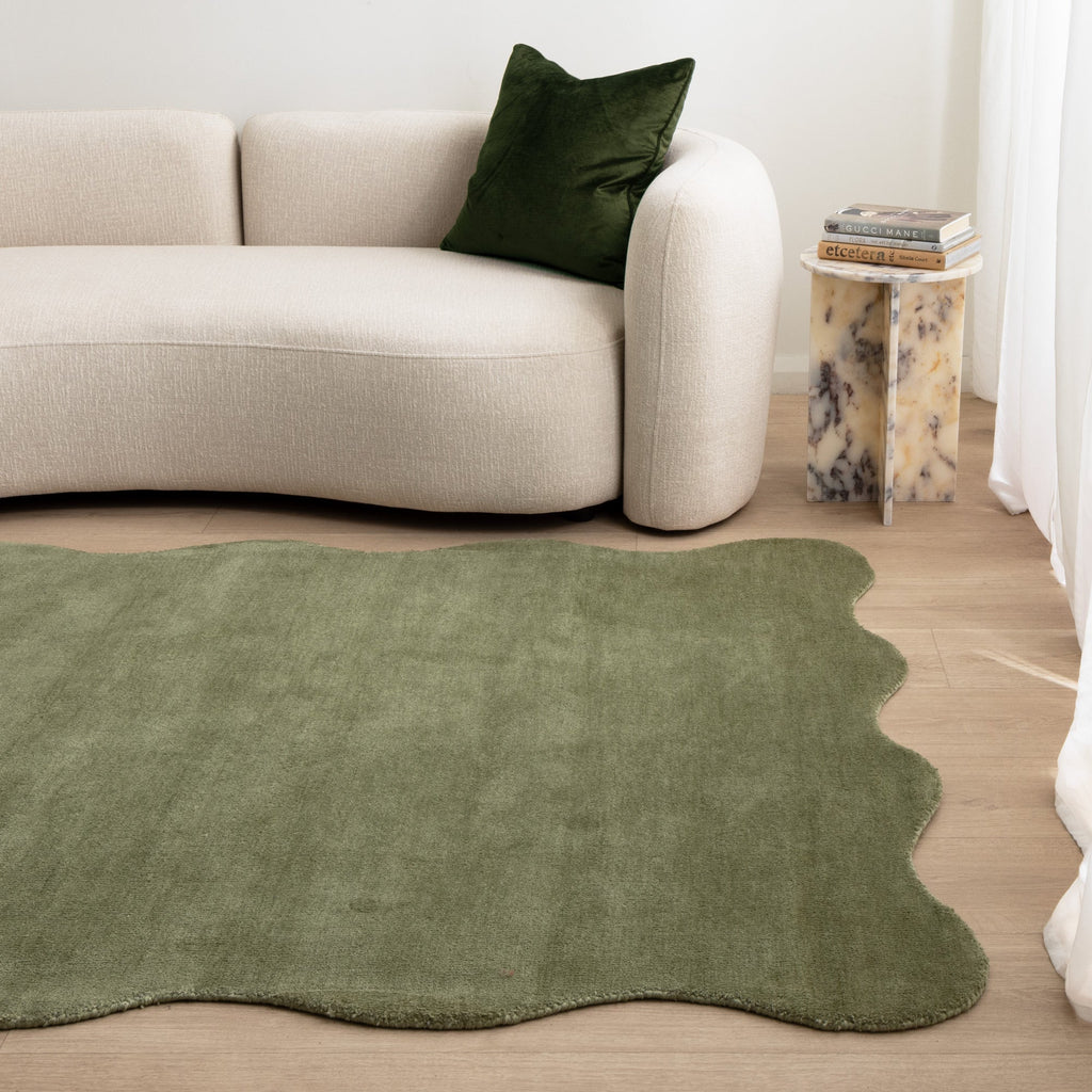 Ollie Scalloped Irregular Rug Green