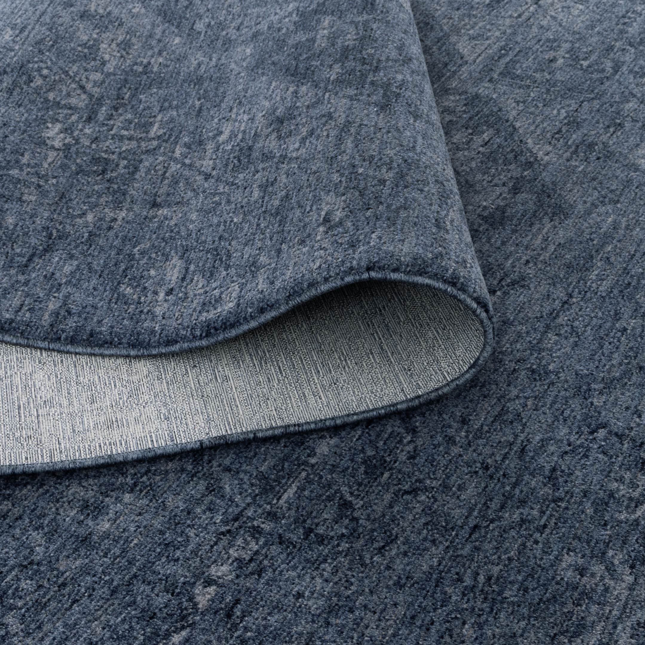 Heritage Distressed Medallion Blue Rug - H104