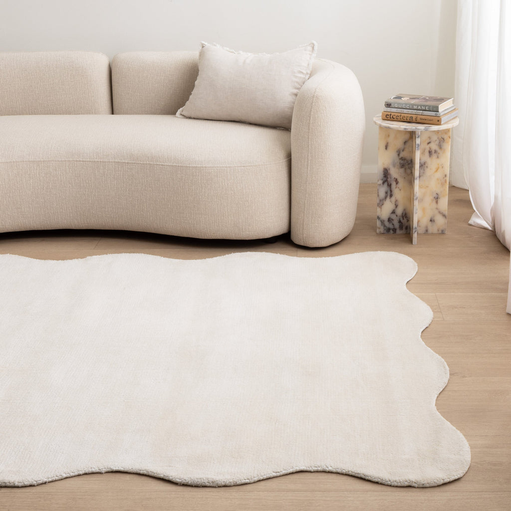 Ollie Scalloped Irregular Rug Ivory