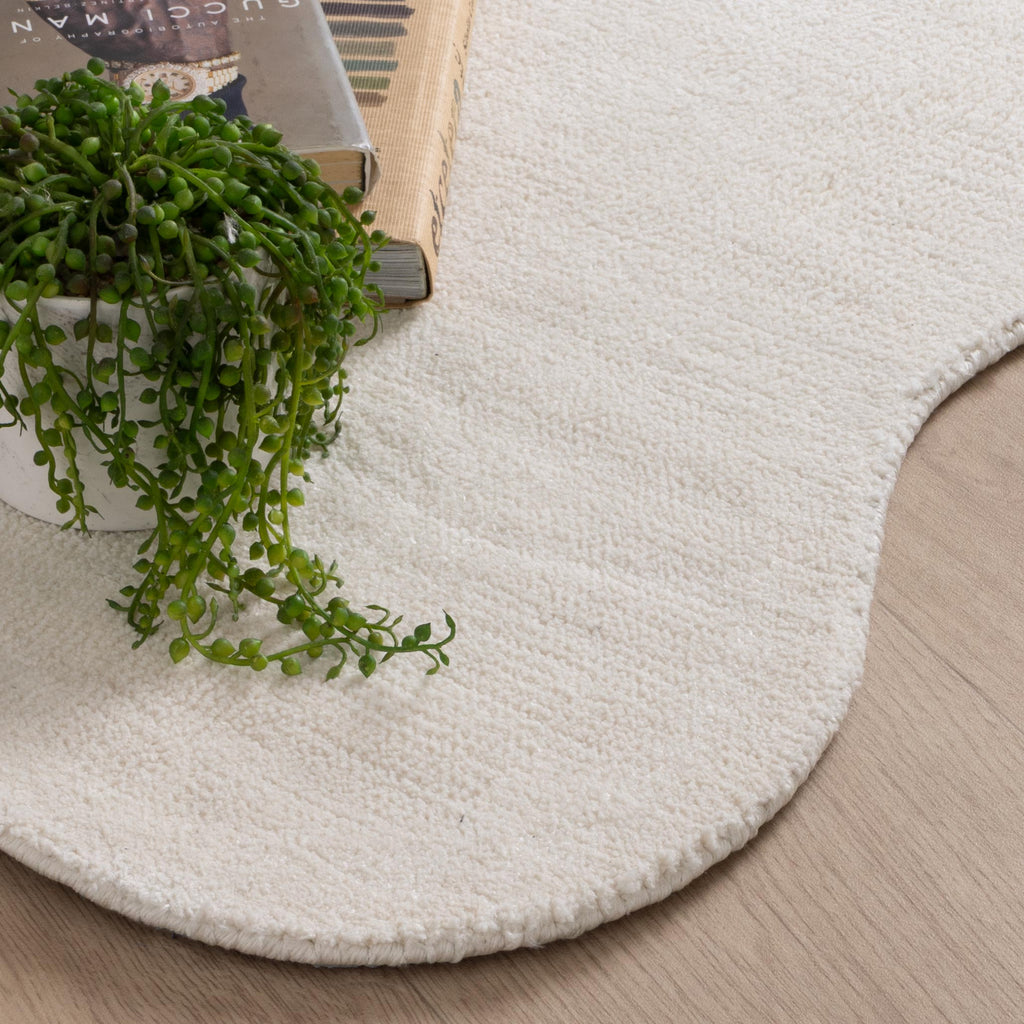 Ollie Scalloped Irregular Runner Ivory