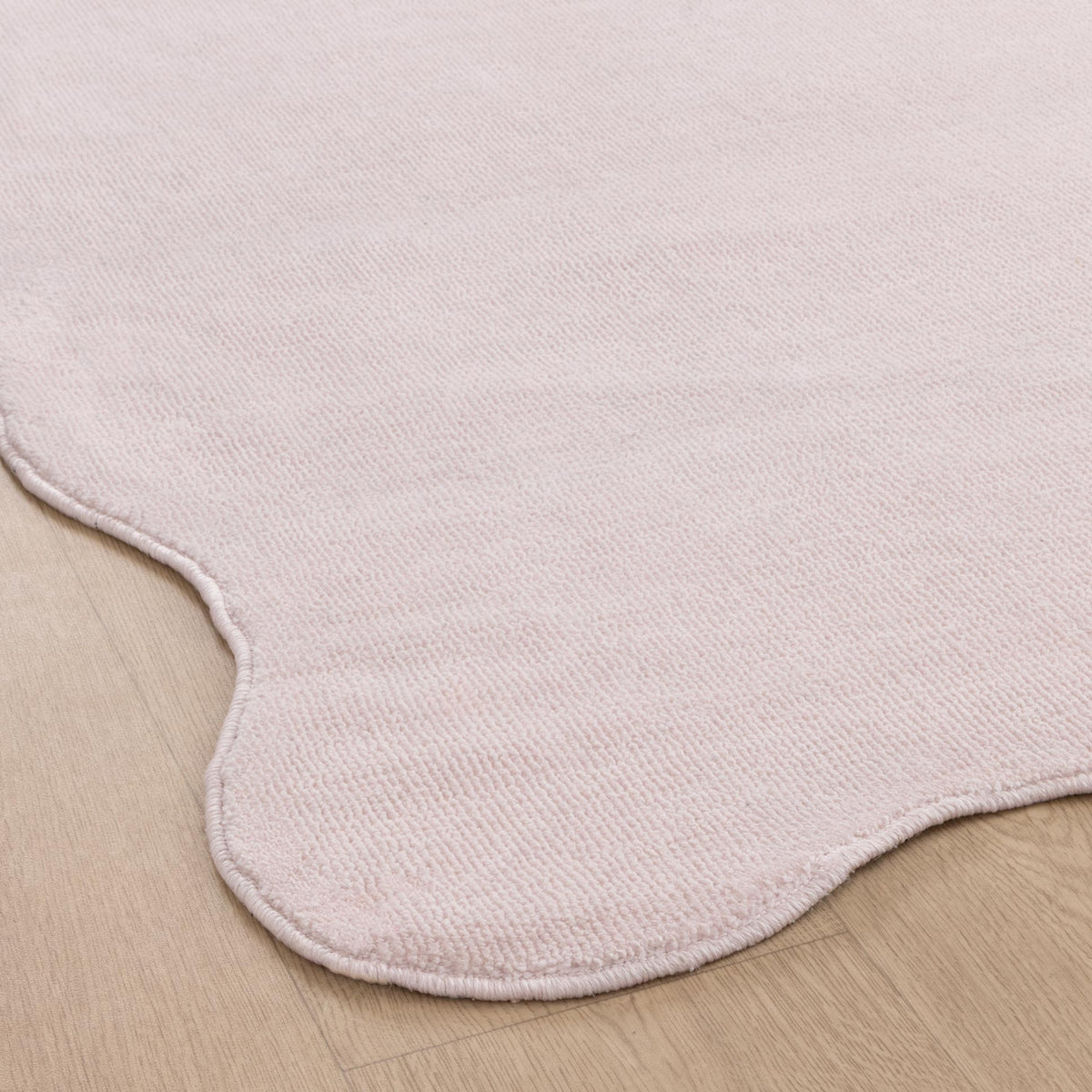 Ollie Scalloped Irregular Runner Pink