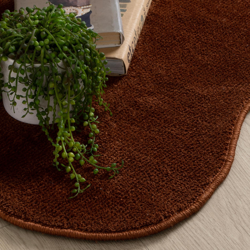 Ollie Scalloped Irregular Runner Terracotta