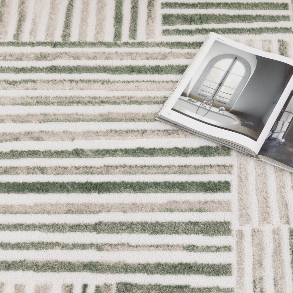 Wellington Geometric Lines Green Rug - W005